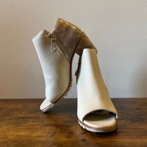Peep toe leather bootie